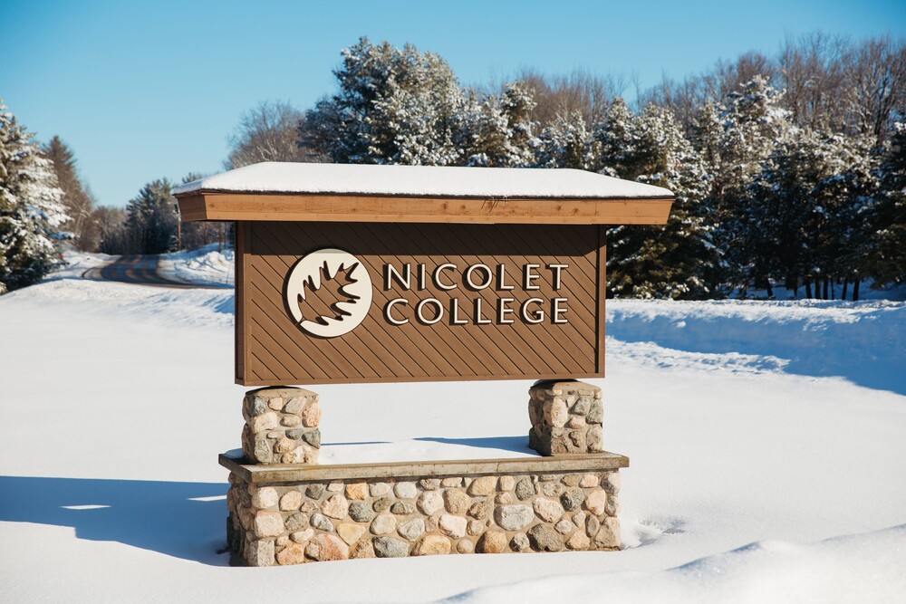 The entrance to Nicolet College in the winter.